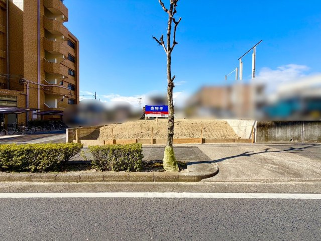 現地？