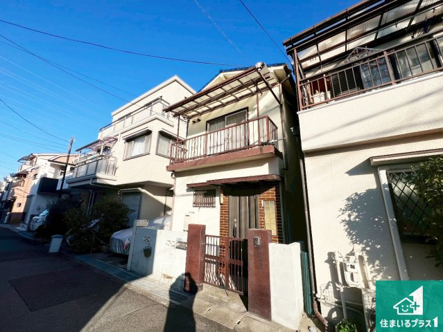 周辺は落ち着いた街並みの住宅地！子育てがしやすい住環境です！現地でしかわからない事もございます。是非一度ご覧ください。