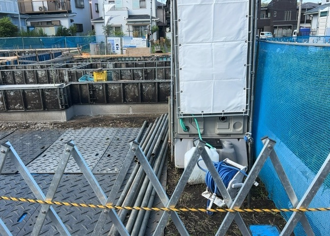 庭があることでガーデニングや家庭菜園はもちろん、こどもの遊び場やペットを放して遊ぶことができます。また、家の周囲に余裕があるということです。隣地との間があれば、十分な日当たりと、風通しが確保できます。
