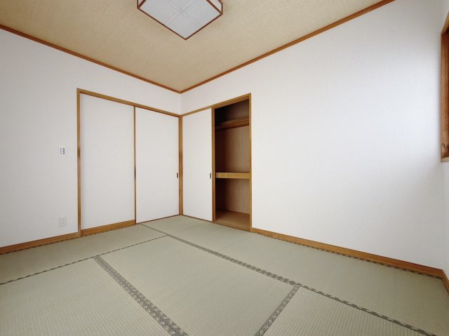 ■和室｜旅館のような趣を感じられる、くつろぎの住空間です。落ち着いた和の雰囲気が、日々の暮らしに癒しをもたらします♪