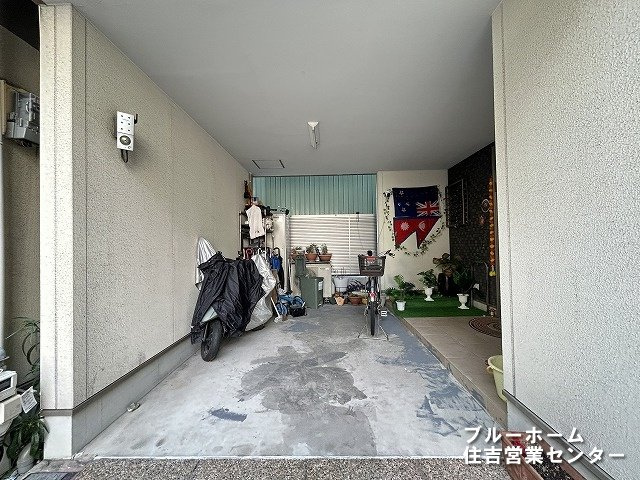 ワンボックス駐車可◎　自転車の駐輪スペースもあります♪