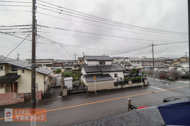 バルコニーからの眺望です。バルコニーで青空をあおぐひと時は、暮らしのちょっとしたスパイスです。