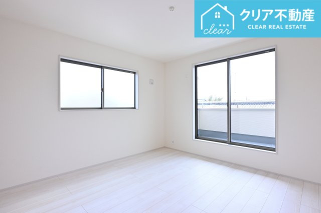 寛ぎの時間を紡ぎだす主寝室。大型ベッドを置いても余裕です。