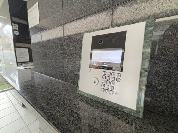 【シャリエ南大沢パークサイドテラスの防犯設備】