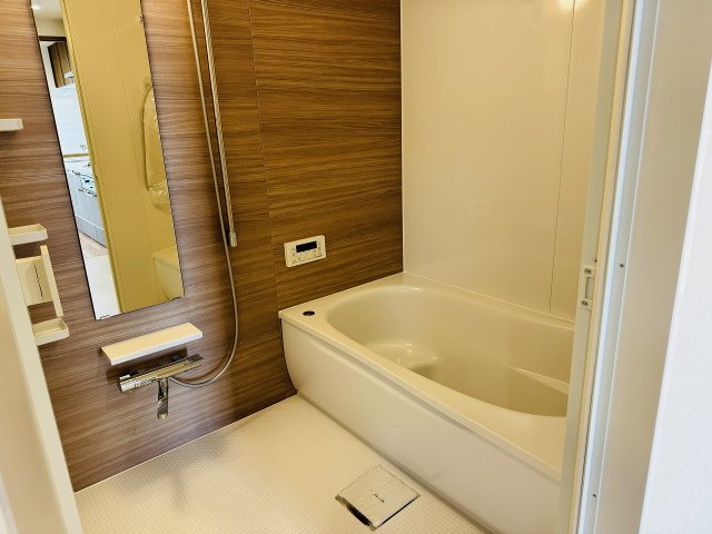 ～新規交換したキレイなバスルーム　気持ち良く湯船に浸かる事が出来ます～