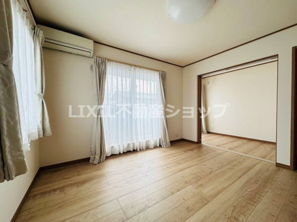 【真岡市長田5丁目 中古住宅の寝室】