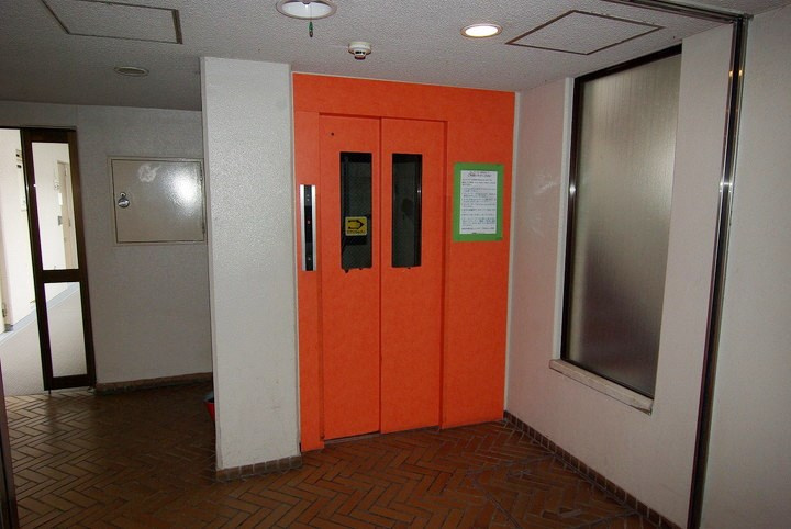 エレベータ付き