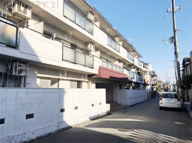 阪神武庫川駅徒歩7分の立地です