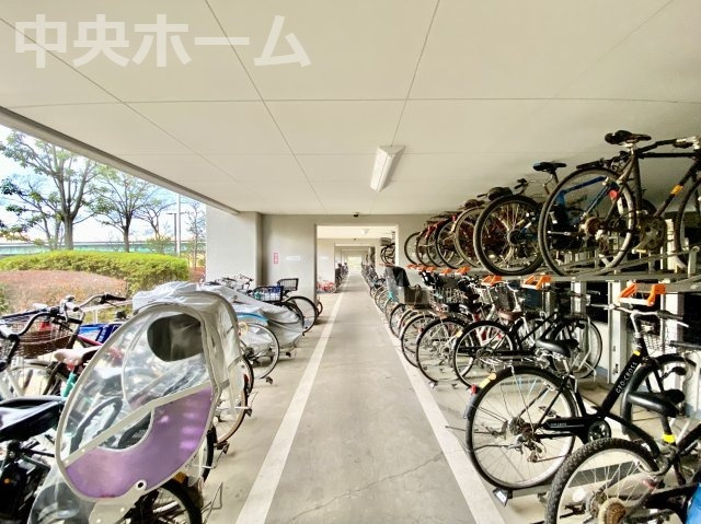 【自転車置き場】最新の空き状況や費用などの詳細は担当スタッフまでお問い合わせください。