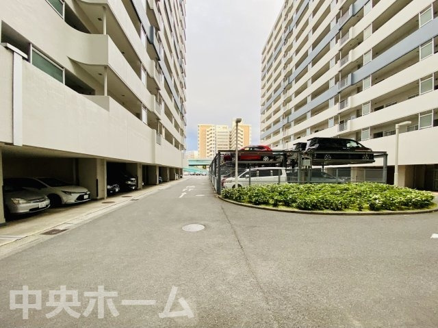 【敷地内駐車場】最新の空き状況や費用などの詳細は担当スタッフまでお問い合わせください。