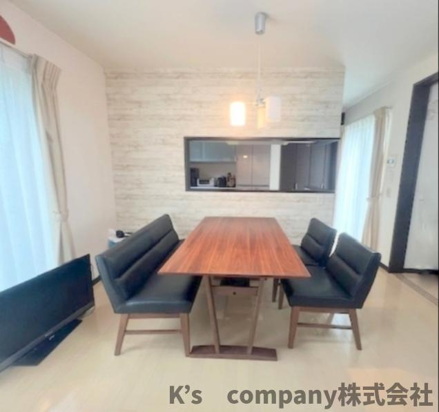 リビングにいるご家族を感じながらお料理ができる対面キッチンになっています♪