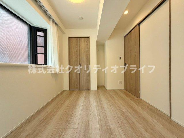 クローゼット完備で整理整頓が習慣化しやすい、子供部屋に最適な洋室。