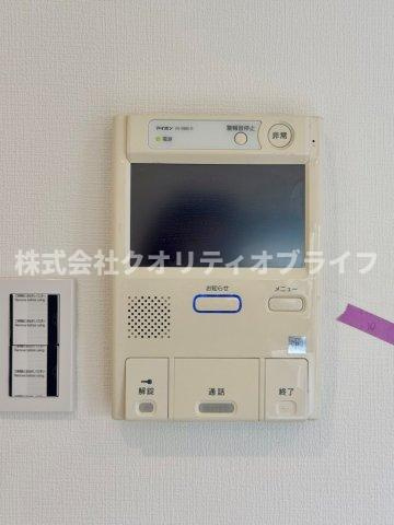 TVモニター付きインターフォンですのでセキュリティ面も万全。