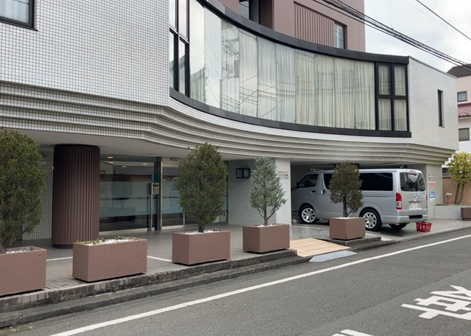 隣家の土地はどうなっているのか、生活利便施設が近くにあるのか、学校まで近いかなど、お客様のライフスタイルにあわせたイメージが重要です。また、近くにあると困る施設が近くにないかも確認するといいでしょう。