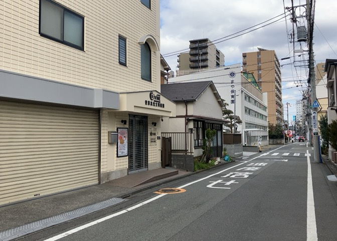 眺望を気にして物件を探す場合、前面に建物が建っていないか現地で確認しましょう！前面に建物があると景色はもちろん、日当たりや風通しにも影響が出てきます。住んだ時のことを想像しながら現地見学をしましょう。