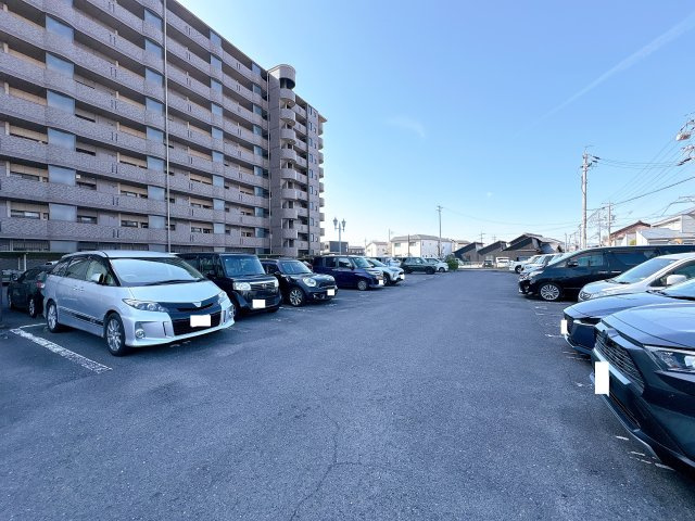 敷地内駐車場です！