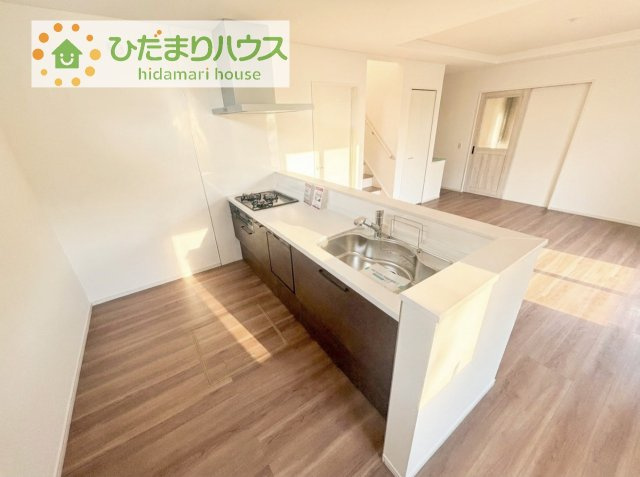 用途様々なスタディカウンター完備♪