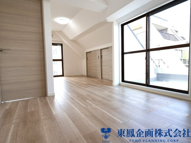 2面採光で陽当り良好です