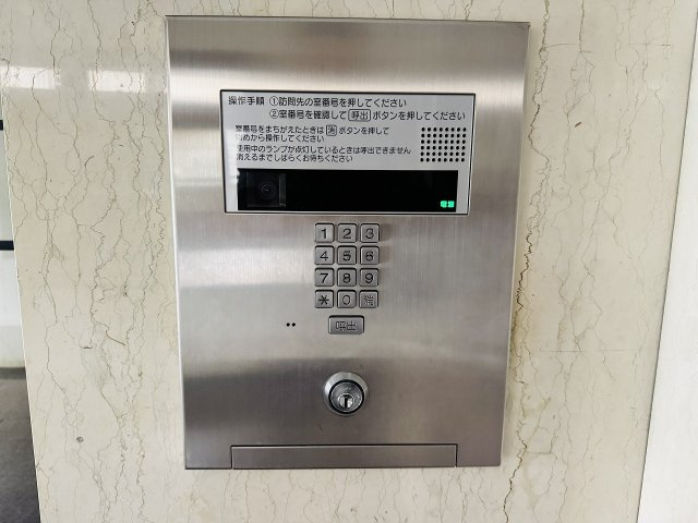 ～オートロック付き、防犯性も安心です～