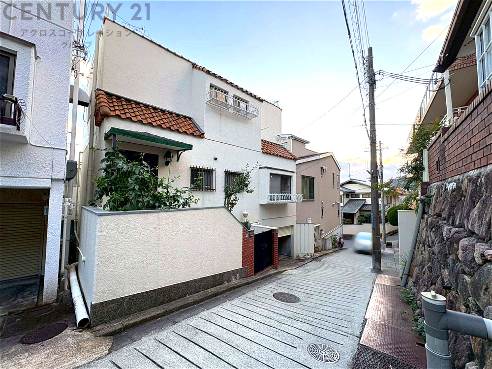 RC造2階建て