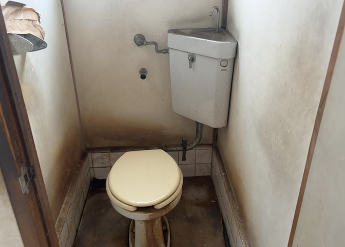 トイレは大きさや形、機能、抗菌性などが異なる多種多彩なタイプが各メーカーから出ています。それぞれに良さがあるため、事前にどういったタイプのトイレがいいのかをご家庭内で決めて、内見に行くといいでしょう。