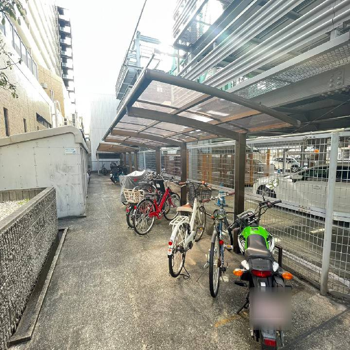 バイク置場　駐輪場