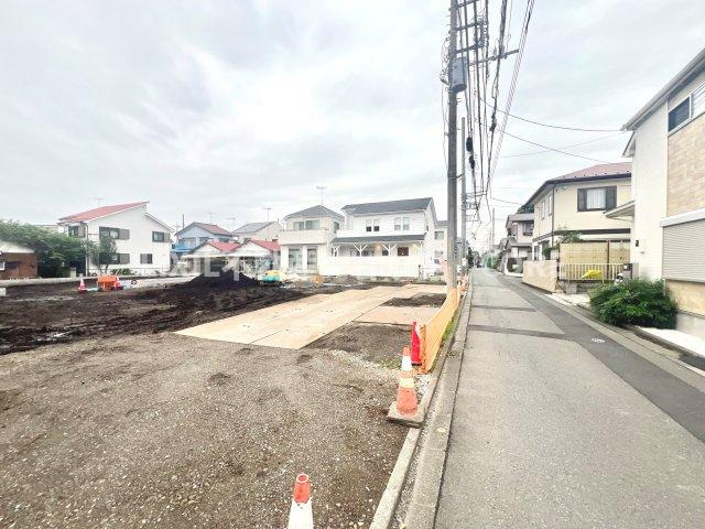 第一種低層住居専用地域の良好な住環境が保たれたエリアです。