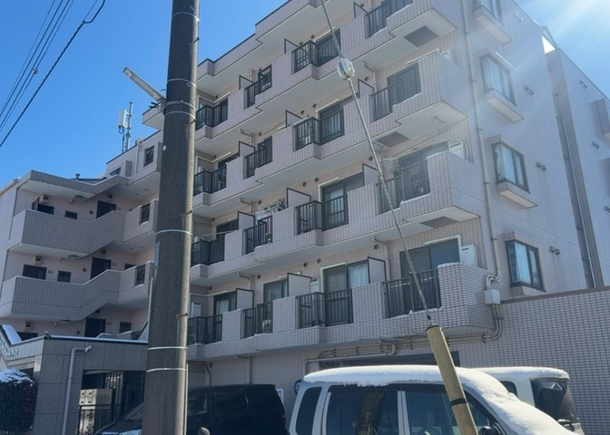 景色重視でお家選ぶをするとスーパーが遠い！学校が遠い！など生活をするうえで利便性で困ることもあります。まず一度現地を見学する際に、周辺の施設などがあるかを確認し、暮らし始めた後のことを想像しましょう。