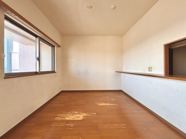 陽光と風が通り抜ける高層レジデンス。利便性も静寂も手に入れる、ゆとりある暮らしを。