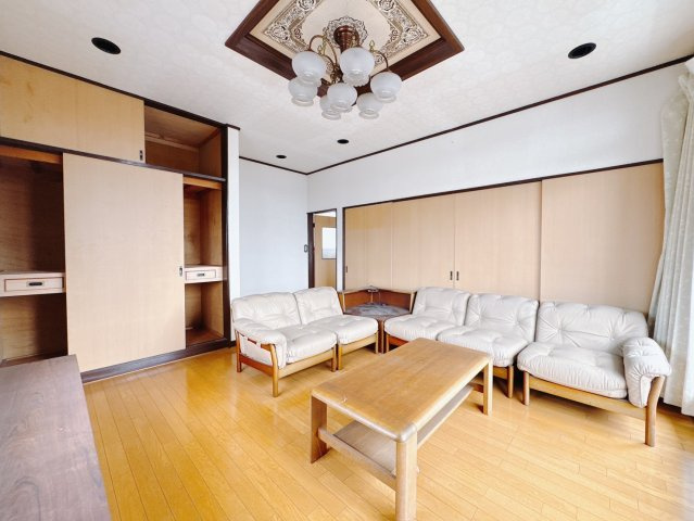 ■洋室｜2階各居室には収納をご用意しています♪常にお部屋を綺麗に保てます！小さなお子様も自然とお片付けができるようになるのでうれしいですよね！