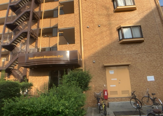 ＳＲＣ造は強度や耐震性の面でもRC造と比べて優れています。そのため、10階建以上の高層または超高層マンションなどの建築にも多く採用されています。柱や梁などのサイズが小さくても高い耐震性を確保できます。