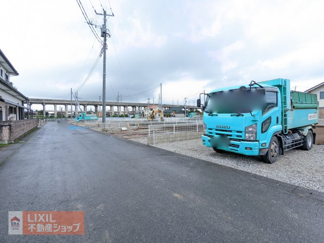 前面道路が6ｍあり、車の出入りがストレスフリー♪