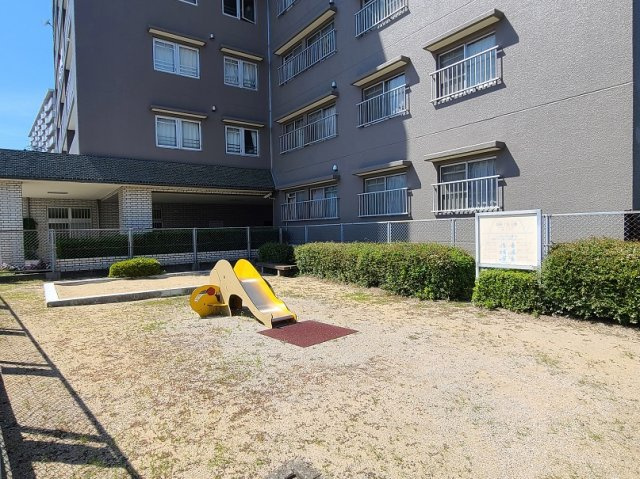 【公園】お子様の遊び場です♪