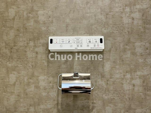 【ウォシュレット】清潔に使いたいお手洗いには最適な設備です。もちろんウォームレットも標準装備です。