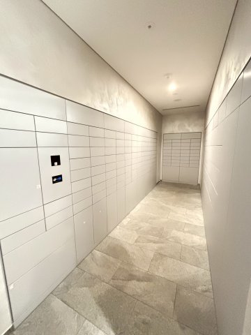 郵便ポストと宅配ボックスの機能を1つにまとめた「ポスタク」