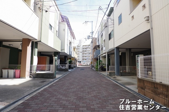 前面道路（幅員4ｍ）の写真です