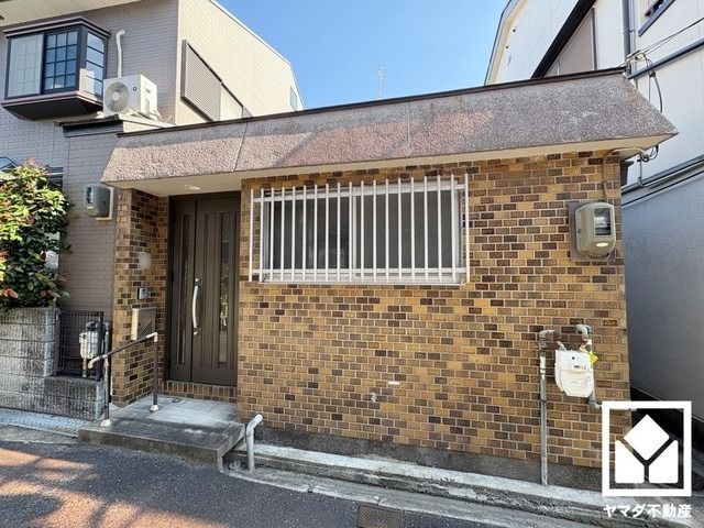 閑静な住宅街にあり、静かな環境で落ち着いた生活をお送りいただけます。