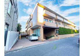 トーカンマンション南青山の外観