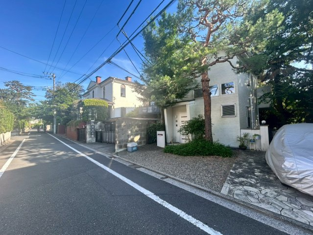 前面道路約5.3ｍの公道です