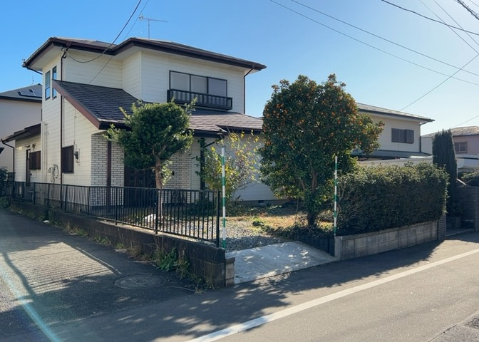 物件の詳細については、現地を見てわかること以外に、役所や法務局などで調べないとわからないことがあります。そのため、現地に行く場合は、もしこの物件を買ったらどのような生活ができるかをイメージしましょう。