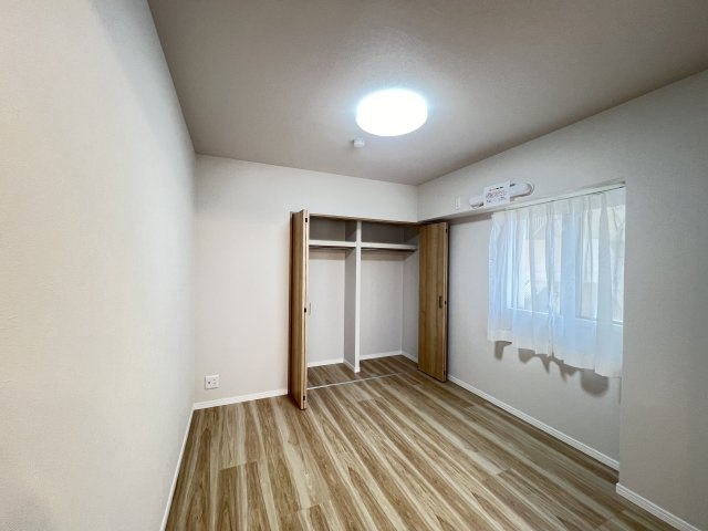 収納付きでお部屋すっきり活用可能5帖