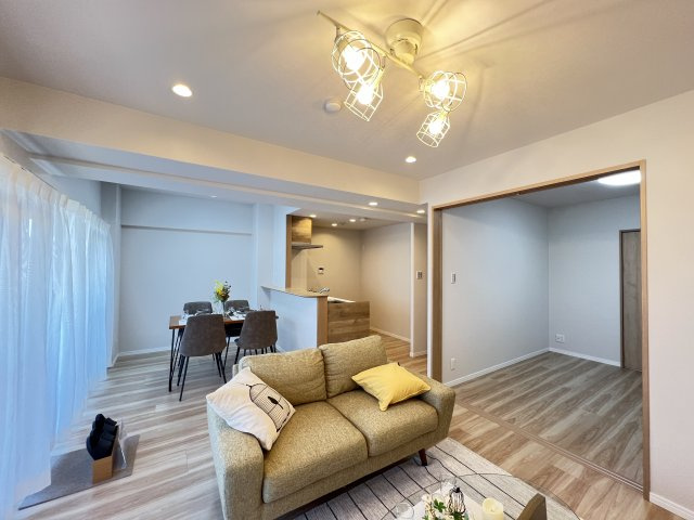 家具配置しやすい使い勝手の良い間取り14.7帖