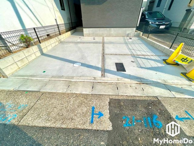駐車スペースを2台分確保、来客時にも便利です