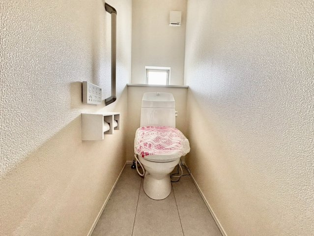 清潔感とうれしい機能性を兼ね備えた、使いやすいシャワートイレ