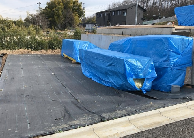 物件の詳細については、現地を見てわかること以外に、役所や法務局などで調べないとわからないことがあります。そのため、現地に行く場合は、もしこの物件を買ったらどのような生活ができるかをイメージしましょう。