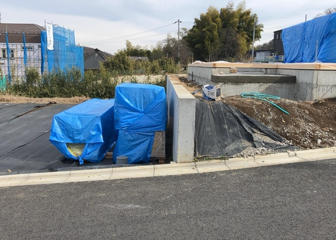 家を建てる前提で土地を探している場合、地盤の丈夫さは譲れない条件の一つです。地盤が脆弱だと追加工事が必要となります。また、過去に地盤沈下や液状化現象を起こした土地は、できるだけ避けた方がいいでしょう。