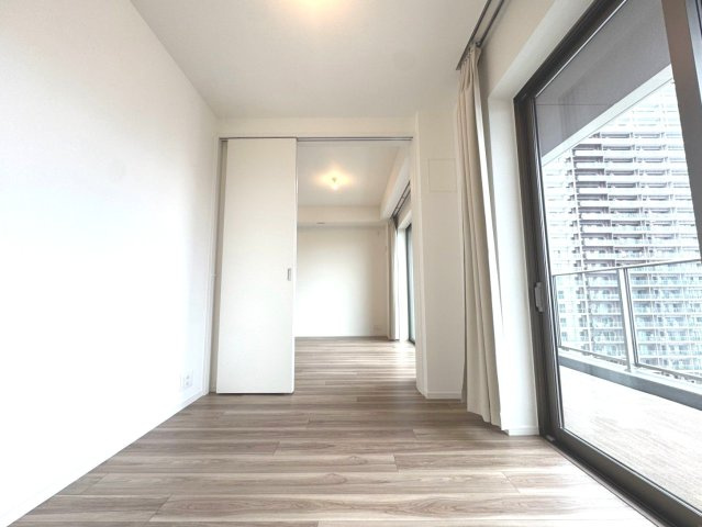 【居室】洗練されたスタイリッシュなデザイン性と使いやすさを備えた仕様。毎日使う空間だからこそのこだわりが充実しています。             　