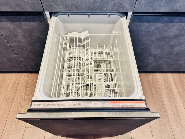 ～食洗機付き　食事後の食器洗いはお任せ、家族でゆっくりとくつろげます～
