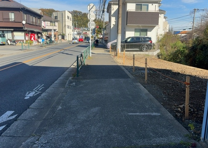 最寄り駅が近いなどの交通アクセスが良い土地だと暮らしやすいですよね。通勤・通学の観点から土地を選ぶことも大切です！自身や家族のライフワークからあったの物件を探しましょう！当社営業がお力になります！