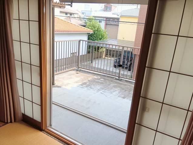 奥行きのあるバルコニーなので、洗濯物がたくさん干せそうです！